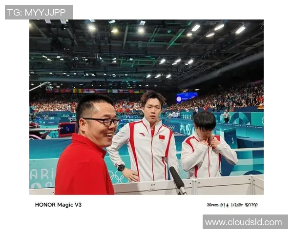 足球球星传奇之路：从草根到巅峰的奋斗与荣耀