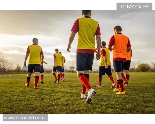 白人足球明星的崛起与影响力分析：从技术天赋到全球文化的塑造