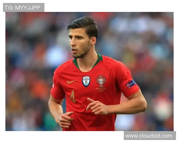 足球巨星耍大牌背后真相揭秘:风头背后的利益与争议 足球巨星耍大牌背后真相揭秘:风头背后的利益与争议